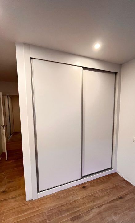 Instalación de armario empotrado de madera en Ólvega y alrededores