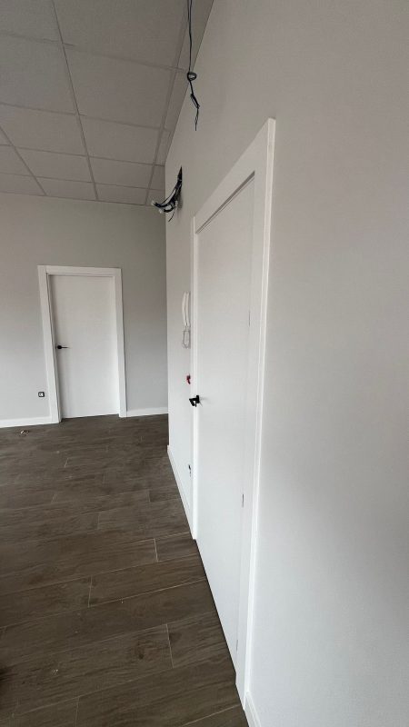 Instalación de puerta interior de madera en Ólvega y alrededores