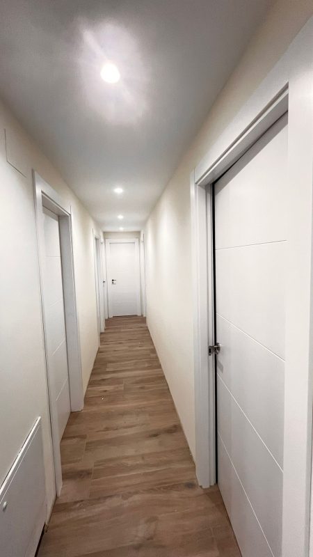 Instalación de puerta interior de madera en Ólvega y alrededores