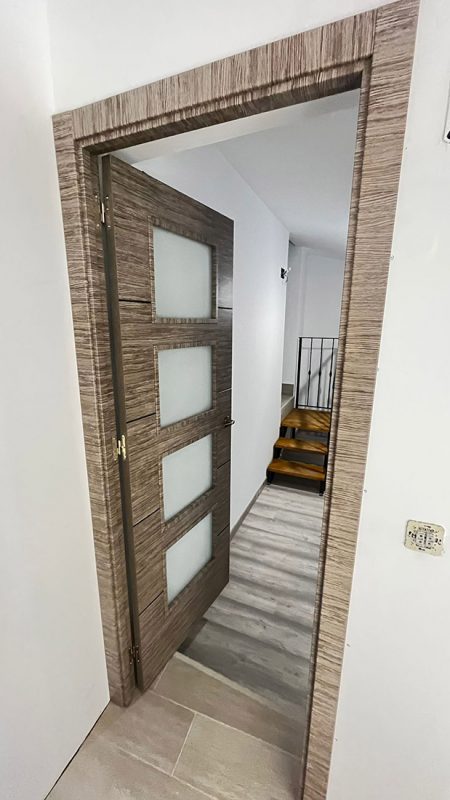 Instalación de puerta interior de madera en Ólvega y alrededores