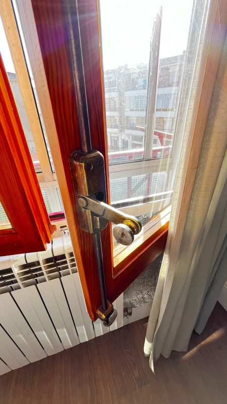 Instalación de ventanas de madera en Ólvega y alrededor